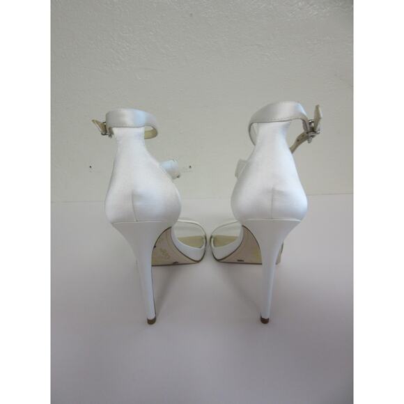 JESSICA SIMPSON White Matte Satin 8 1/2 M Ankle Buckle Happily Ever After Heels - Picture 3 of 10